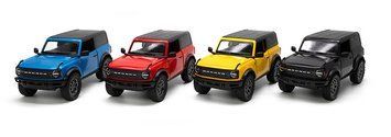Металева колекційна машинка Ford Bronco 2022 Hard Top Kinsmart KT5438WB масштаб 1:34