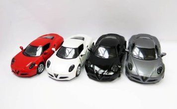 Модель легкова ALFA ROMEO 4C (2013) 5" KT5366W метал.інерц.відкр.дв.4кол.кор./96/